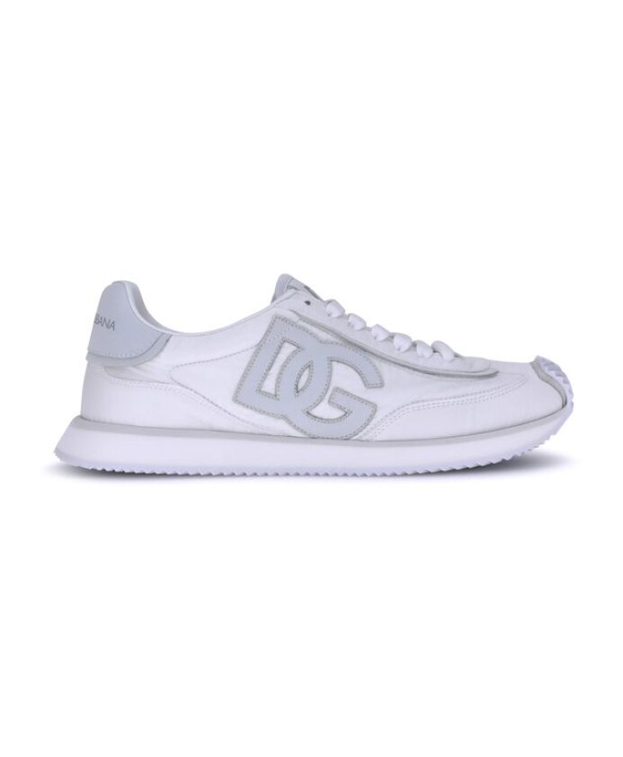 sneakers-de-style-urbain-avec-inserts-en-daim