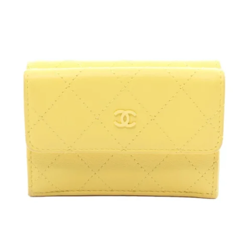 Chanel Vintage Pre-owned Leather wallets Yellow Dames