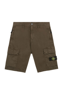 shorts-cargo-vert-militaire-avec-ecusson