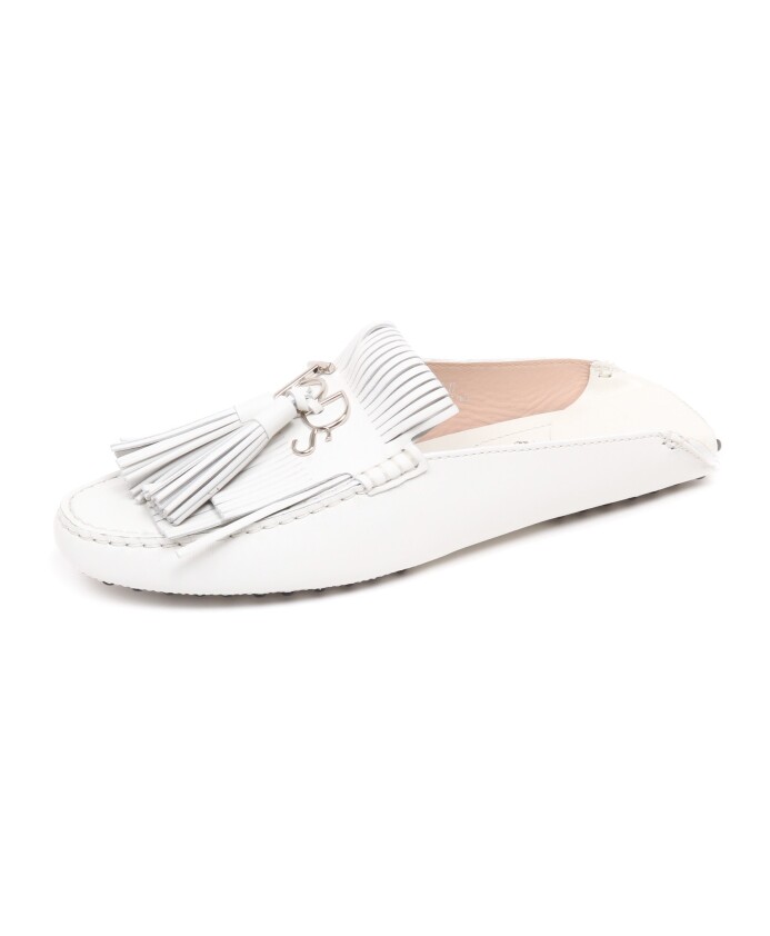 chaussure-mocassin-blanche-accessoire