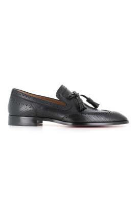 black-leather-loafer-with-swallow-stitching