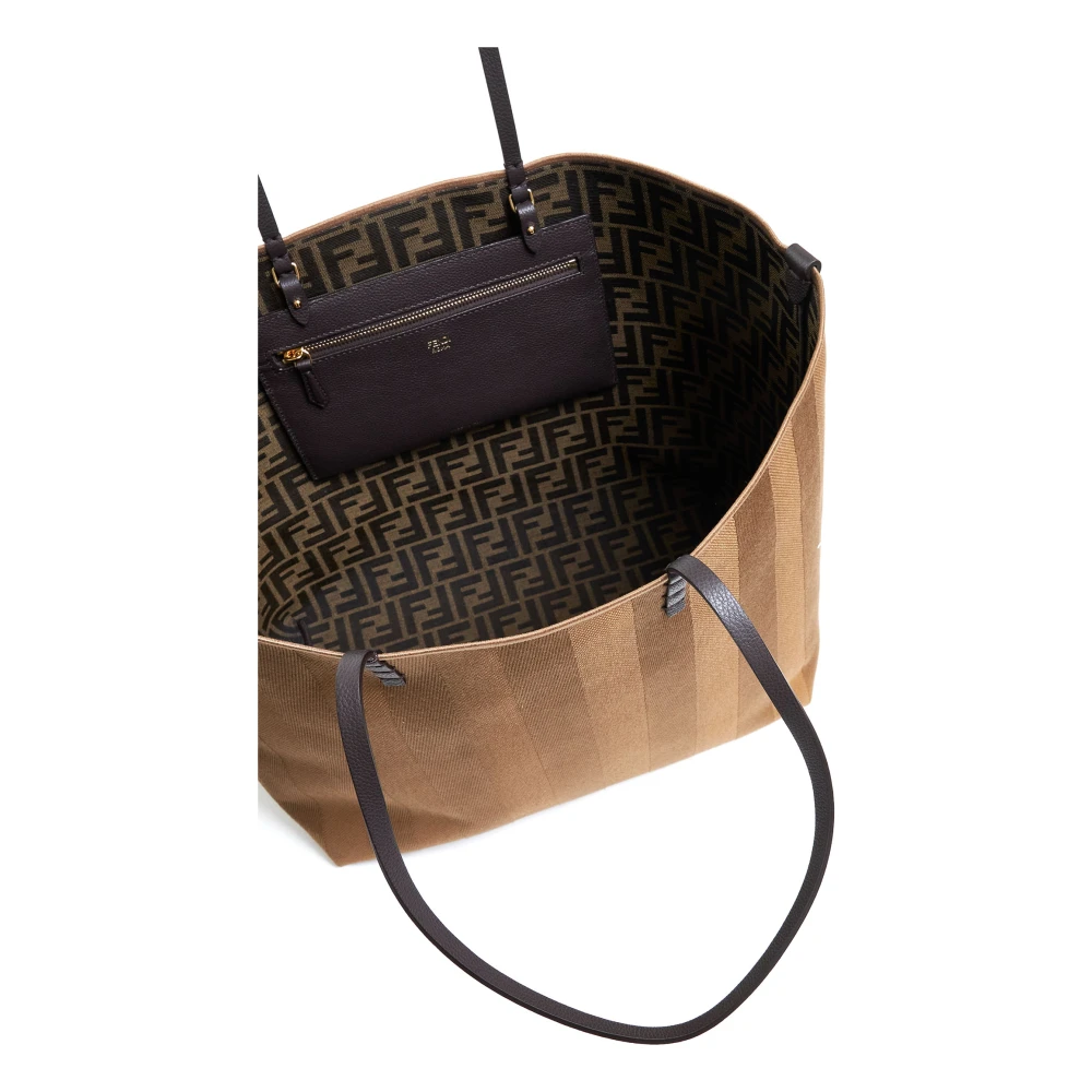 Fendi Stijlvolle Tassen Collectie Brown Dames