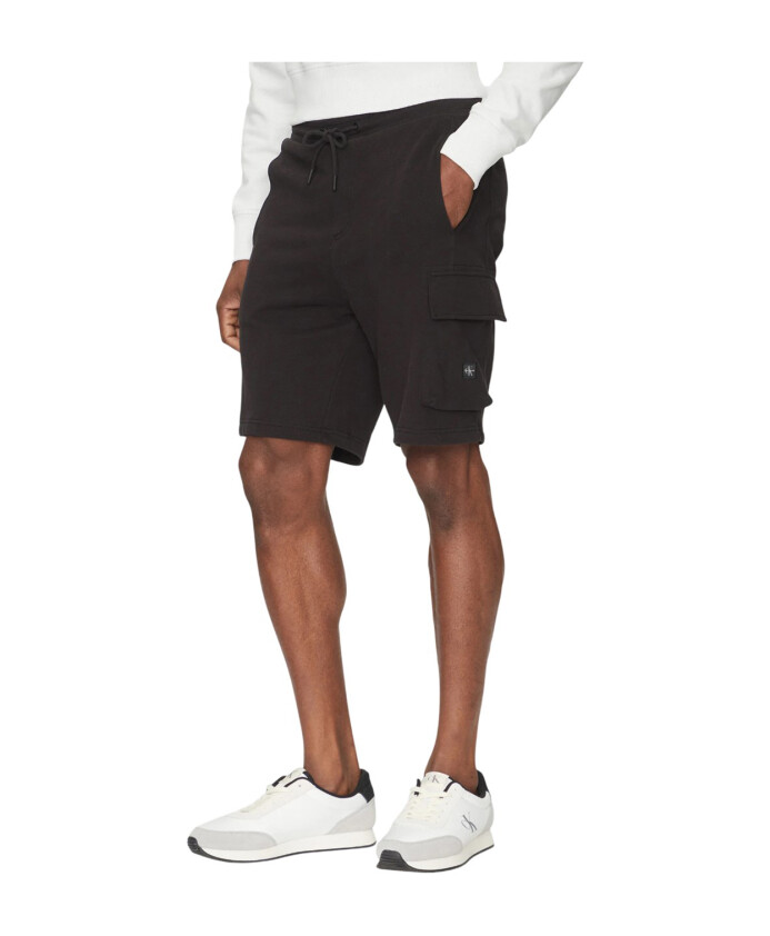 shorts-en-coton-noir-coupe-droite-monogramme