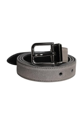 gray-leather-belt-with-metal-buckle