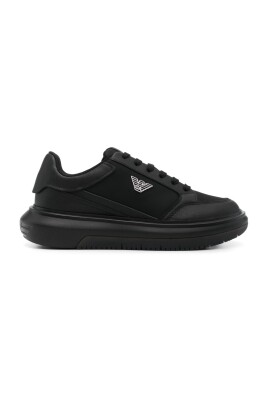black-sneakers-lace-up-rubber-sole