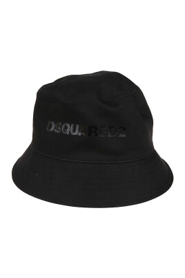 trendy-bucket-hat-for-summer