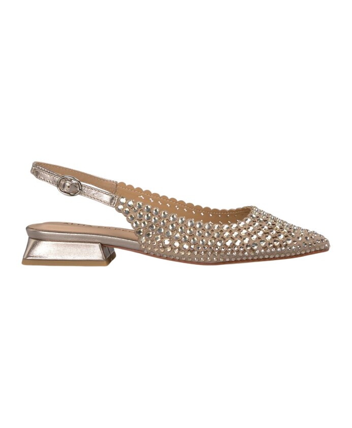 details-des-chaussures-plates