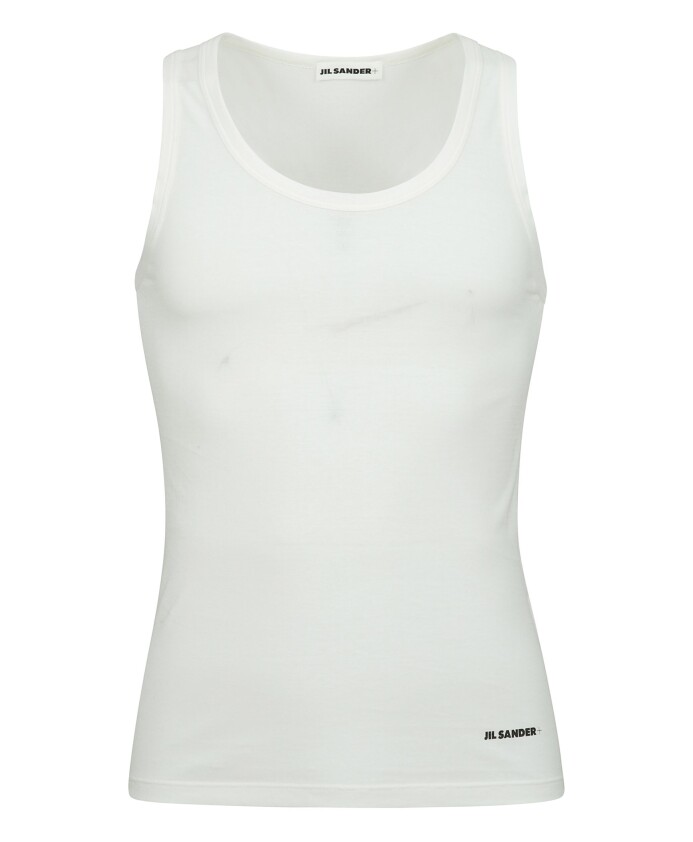 debardeur-blanc-style-minimaliste-de-luxe