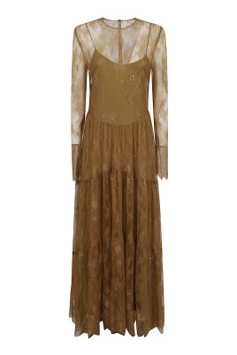 chic-nude-dress-elegant-occasions