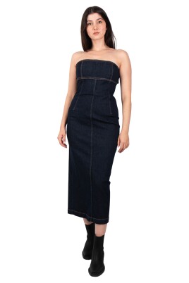 robe-bleue-foncee-propre