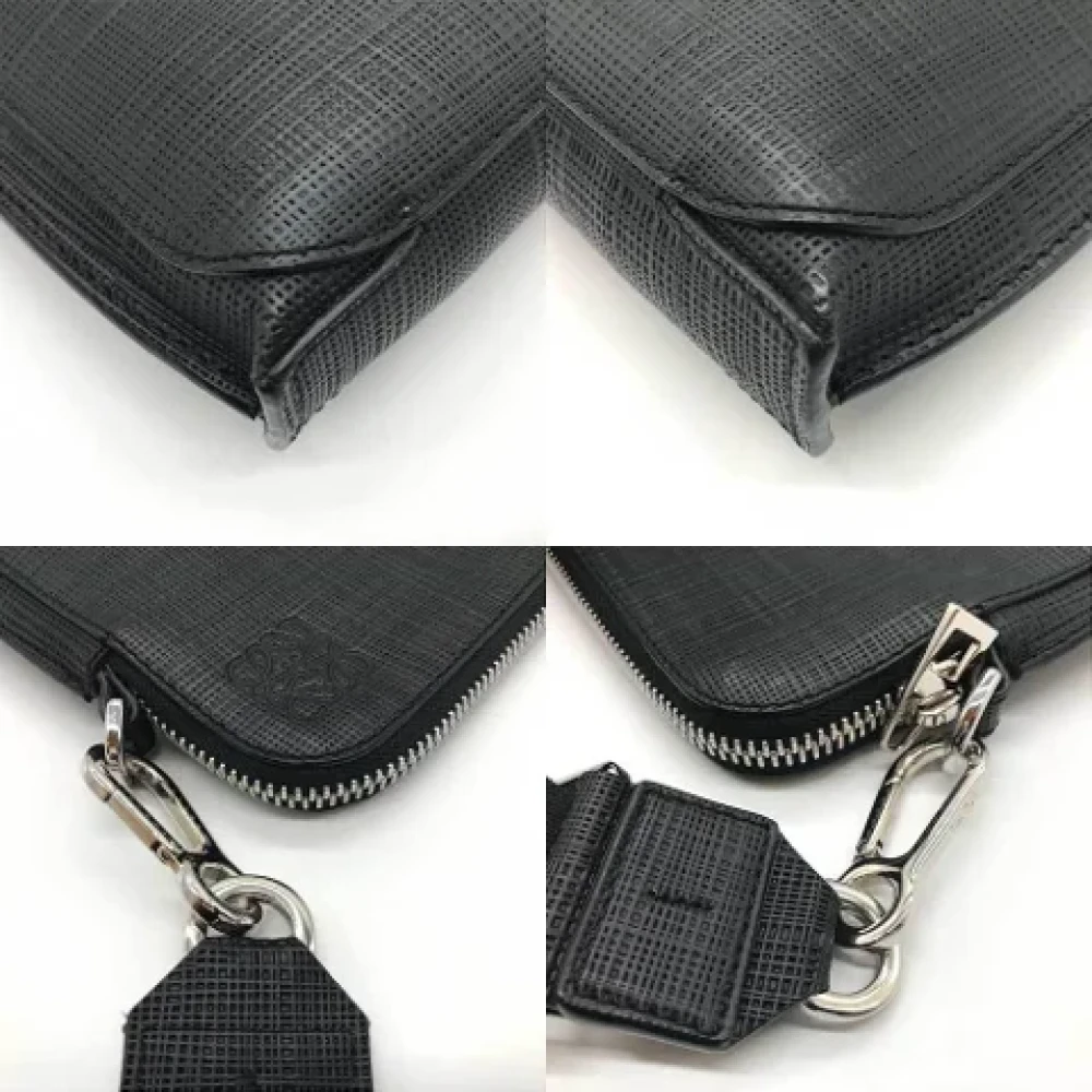 Loewe Pre-owned Fabric shoulder-bags Black Dames