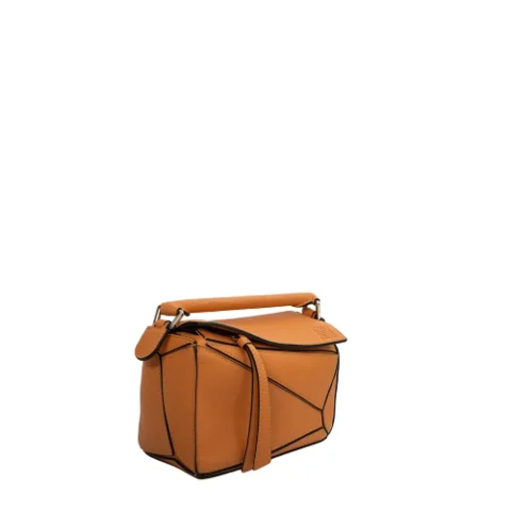 Loewe Pre-owned Leather handbags Orange Dames