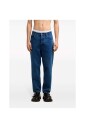 blue-denim-jeans-with-classic-style