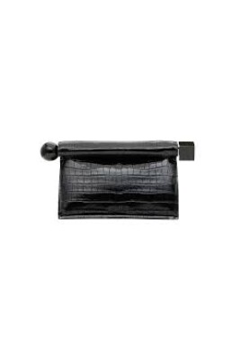 stylish-shoulder-bag-for-everyday-use