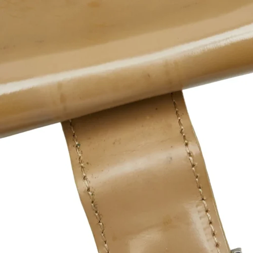 Yves Saint Laurent Vintage Pre-owned Leather wallets Beige Dames