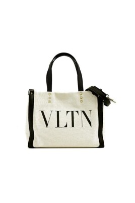 pre-owned-canvas-shoulder-bags