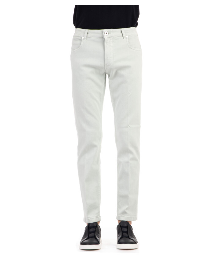 slim-fit-jeans