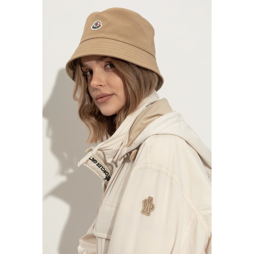 Moncler Muts met logopatch Beige Dames