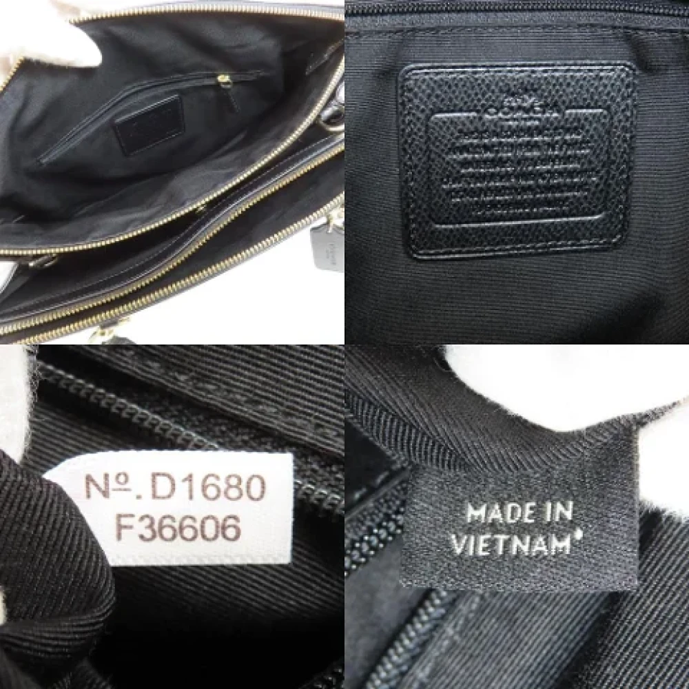 Coach Pre-owned Plastic shoulder-bags Black Dames