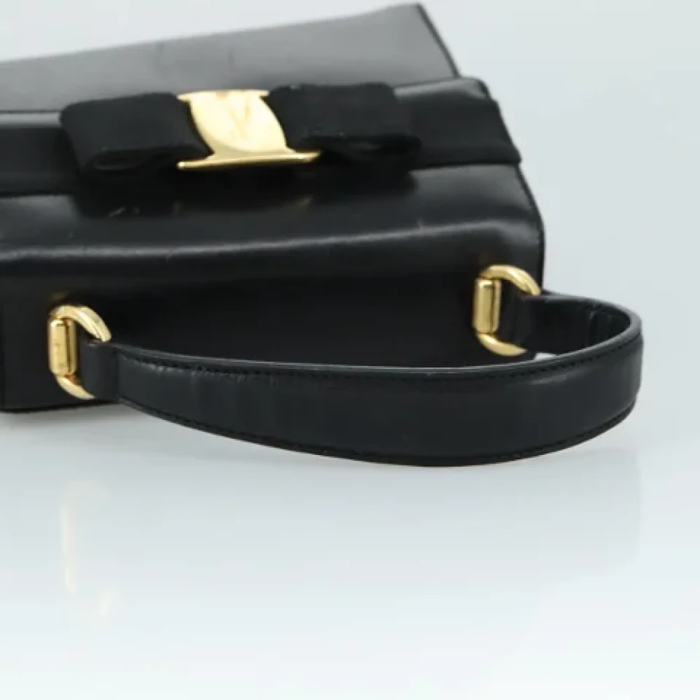 Salvatore Ferragamo Pre-owned Leather handbags Black Dames