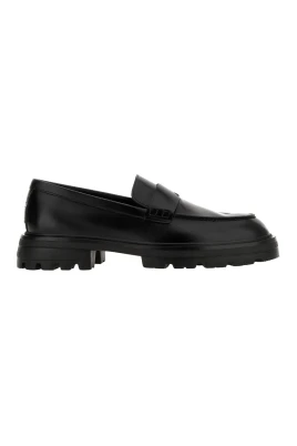 H673 Loafers