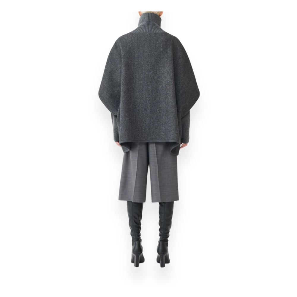 Fabiana Filippi Stijlvol T-shirt met Uniek Ontwerp Gray Dames