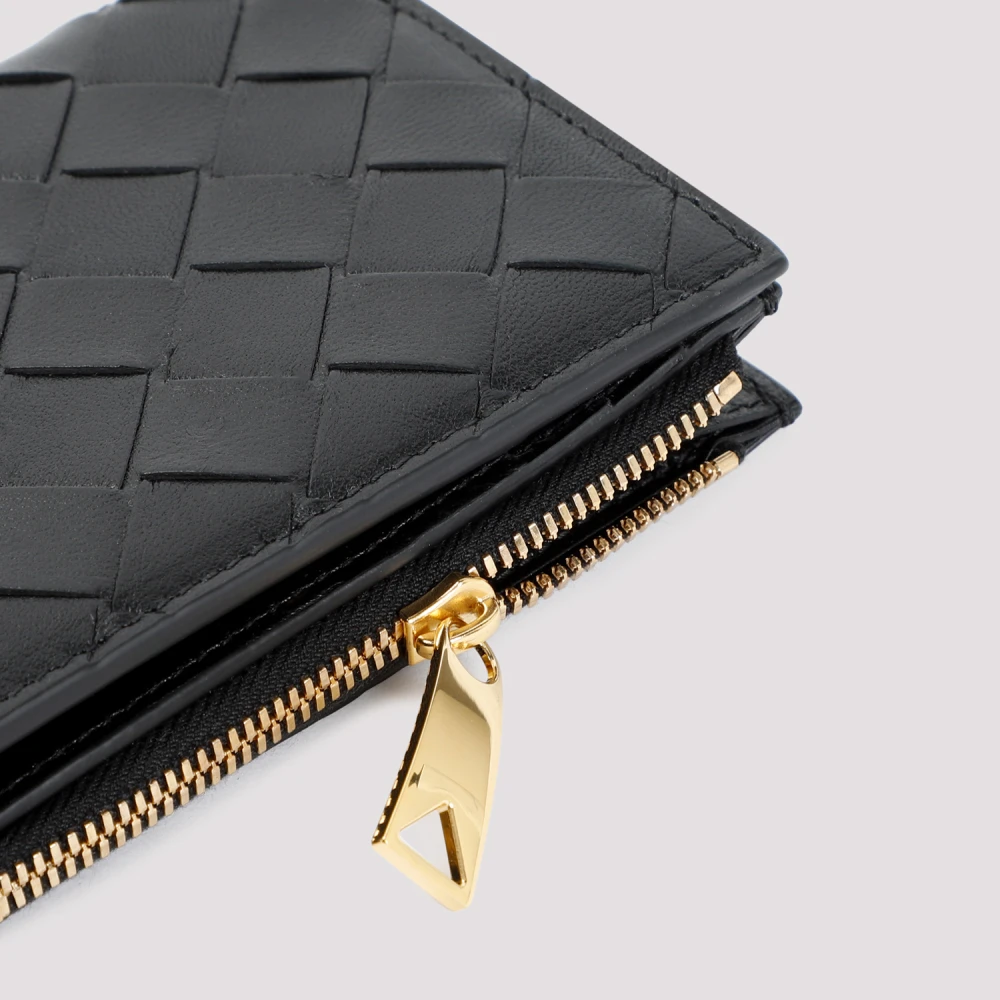 Bottega Veneta Bi-fold Portemonnee met Rits Zwart Goud Black Dames