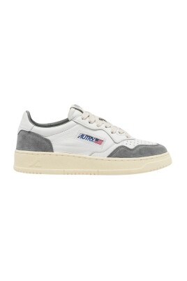 sneakers-decontractees-en-cuir-blanc-gris