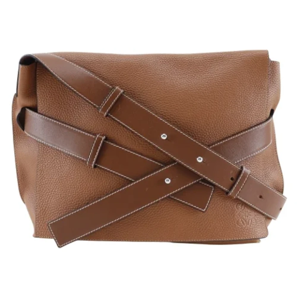 Loewe Pre-owned Fabric shoulder-bags Brown Dames