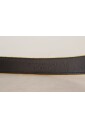 ceinture-en-velours-moutarde-avec-logo-dore-grave