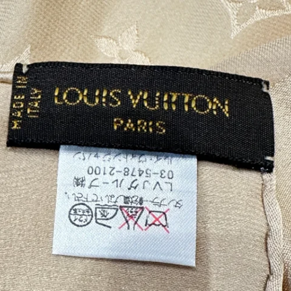 Louis Vuitton Vintage Pre-owned Silk scarves Beige Dames