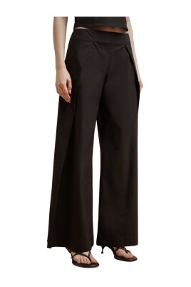 folded-trousers