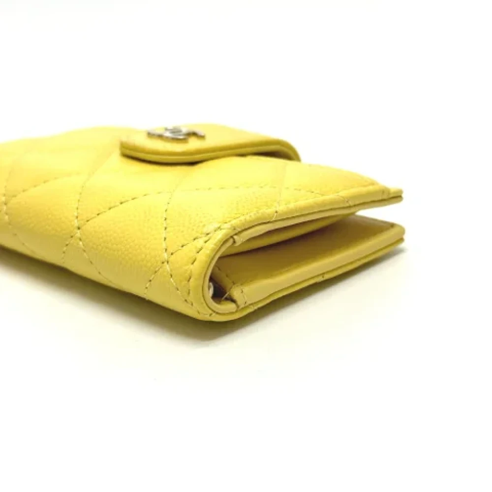 Chanel Vintage Pre-owned Leather wallets Yellow Dames