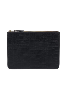 embossed-logotype-pouch