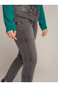 hand-embroidered-jeans