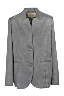 linen-blazer-with-padded-shoulders