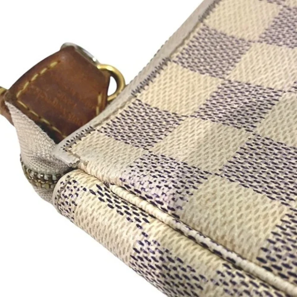 Louis Vuitton Vintage Pre-owned Canvas clutches White Dames