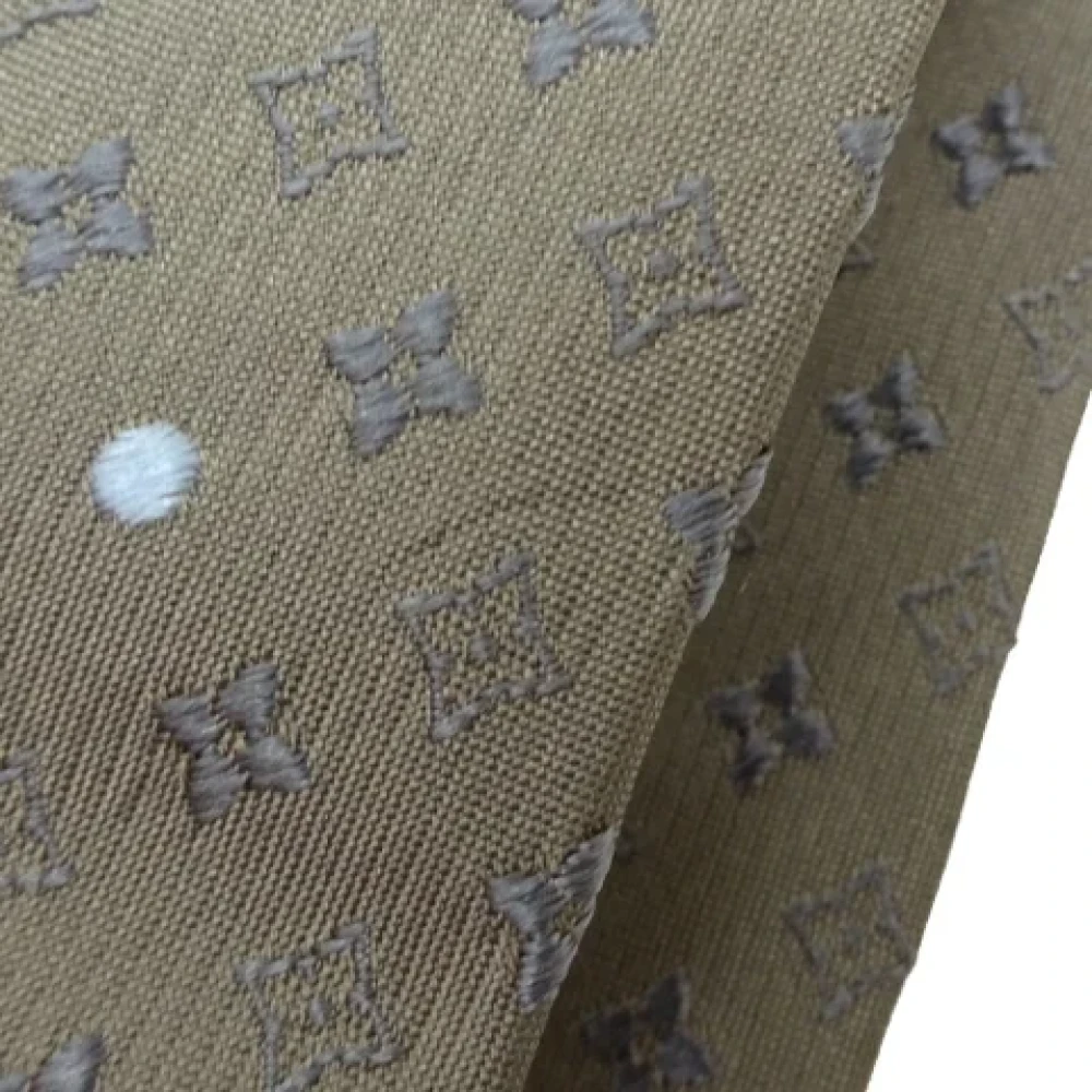 Louis Vuitton Vintage Pre-owned Silk home-office Gray Heren