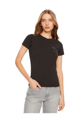 t-shirt-classique-a-poche