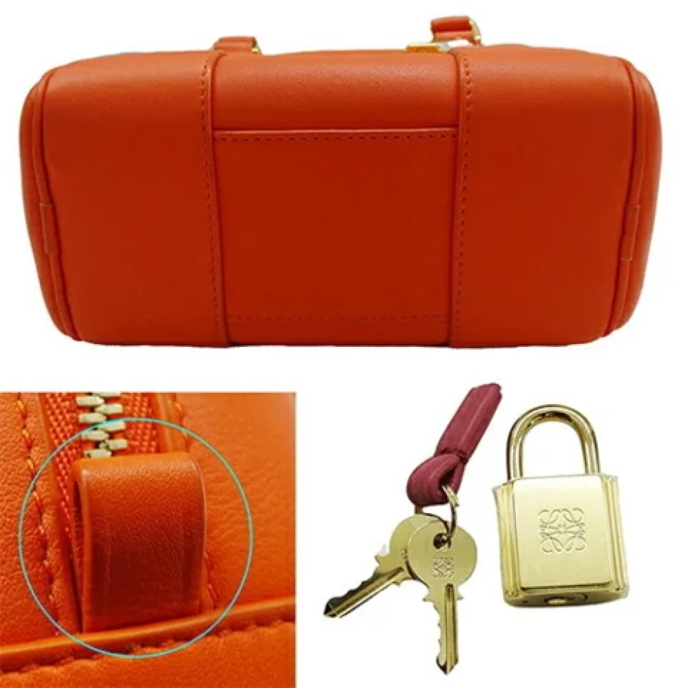 Loewe Pre-owned Leather handbags Orange Dames
