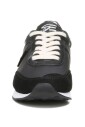 baskets-noires-a-lacets