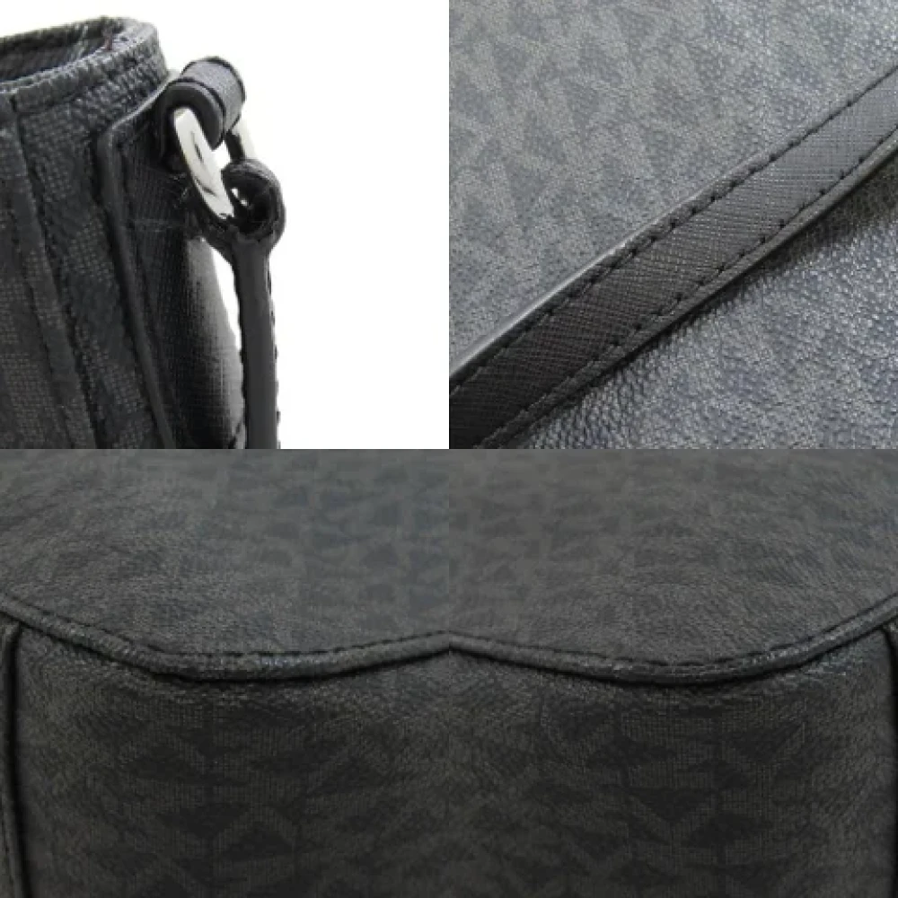 Michael Kors Pre-owned Canvas shoulder-bags Black Dames