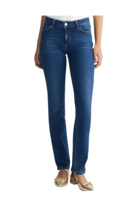 slim-jeans-with-rhinestones