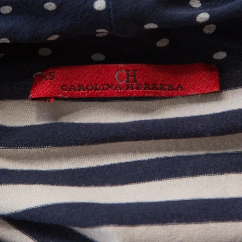 Carolina Herrera Pre-owned Silk tops Blue Dames