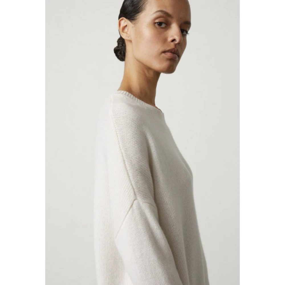 Lisa Yang Tijdloze Cashmere Crew Neck Sweater Beige Dames