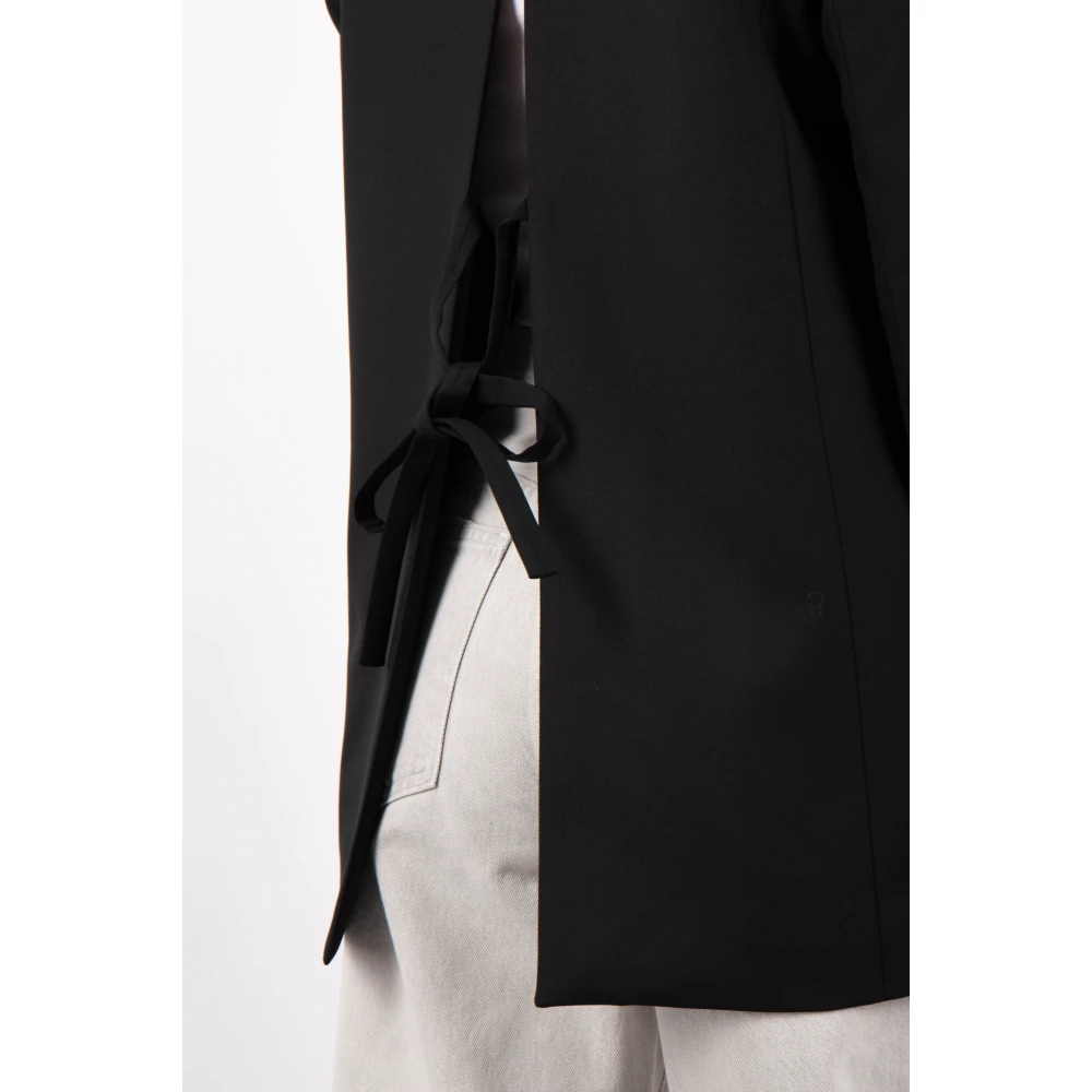 Roberto Collina Zwarte Blazer met split en strik Black Dames