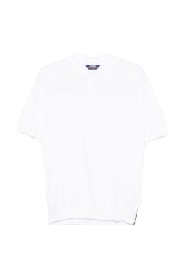 bianco-t-shirt-casual-style-essential