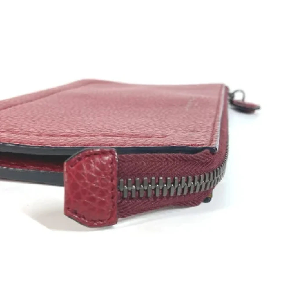 Salvatore Ferragamo Pre-owned Leather clutches Red Dames