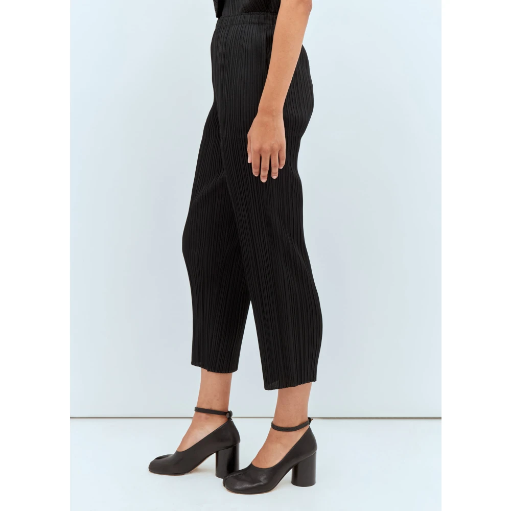 Issey Miyake Geplooide Tapered Broek Black Dames