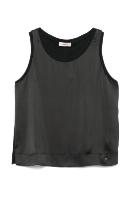 black-t-shirts-and-polos-with-mini-logo